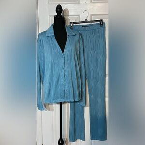 PrettyLittleThing Plus Plisse Shirt w/ Wide Leg Pants - Top sz 12/Pants sz 14